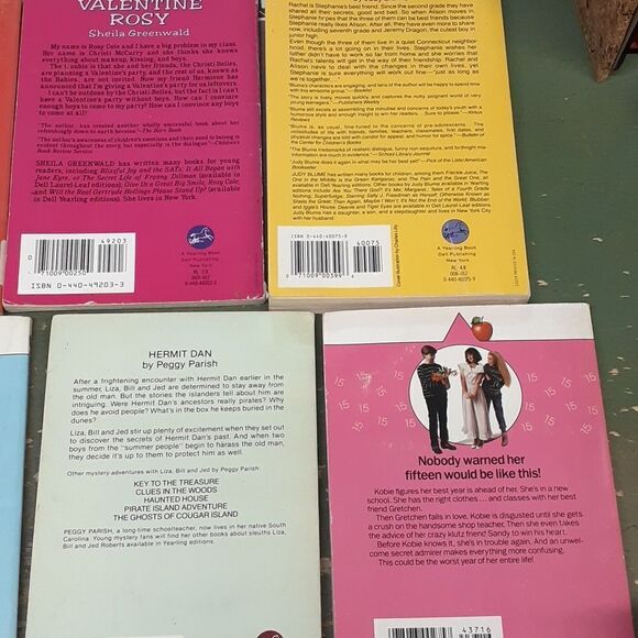 11 assorted vintage apple paperbacks and Dell yearling books - Picture 10 of 12